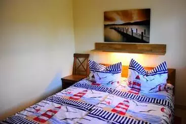 Turistihuoneistot Karlshagen Yachthafen Ferienwohnung Bornholm