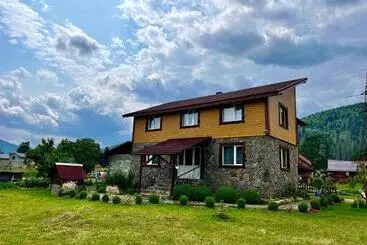 ペンション приват котедж зарінок