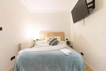 ツーリストアパートメント Pozas By Staynnapartments