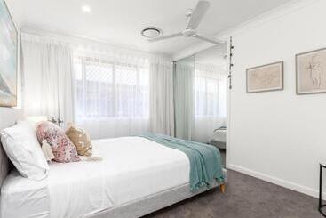 Жильё для туристов Pottsville Oasis With Pool & Private Entry To Canal