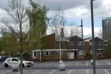 ユースホステル The Heart Of Stratford..!