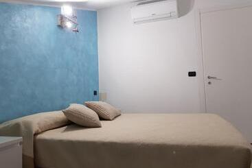 تختخواب و صبحانه Dormi Da Me Sul Mare