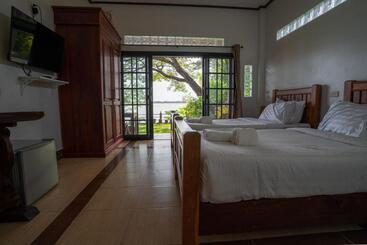 Hotel Nakorn River View