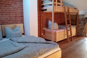 Жильё для туристов Maisonettewohnung Mit Sauna, Für 2 10 Personen, Nähe Sächsische Schweiz, Dresden