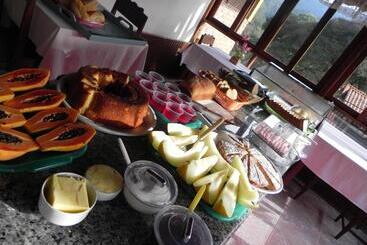 פנסיון Pousada Solar Das Flores Maringá Rj Visconde De Mauá