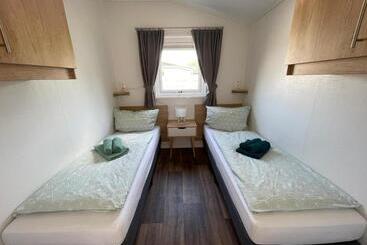 Жильё для туристов Ferienhaus Auszeit Am Gülser Moselbogen 20 In Koblenz