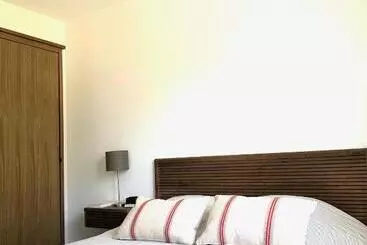 Appartements touristiques Villa Le Faré 10 Min Des Plages   Climatisée   8 Pers   Piscine Chauffée Du 1er Mai Au 30 Sept