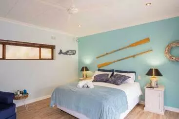 ベッドアンドブレックファースト Bwhale Guest House