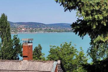 관광객 아파트 Hanga Vendégház