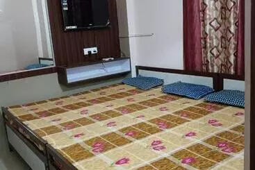 Pensió Milan Palace Deoghar