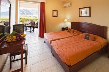 Aparthotel Estia Beach