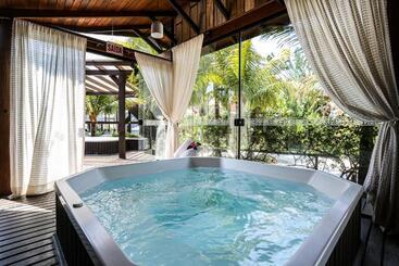 ホテル Estaleiro Guest House