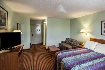 בית מלון כפרי Rodeway Inn