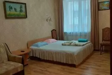 Aparthotel затишна, домашня 43м в тихому зеленому місці поруч центральний парк університет