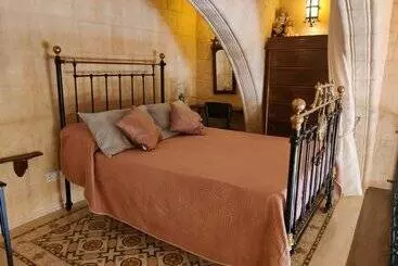 آپارتمان‌های توریست‌ها Cozy Corner House In Valletta   Authentic!