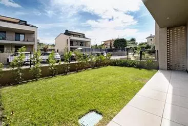 ツーリストアパートメント Garden Borgo Secolo
