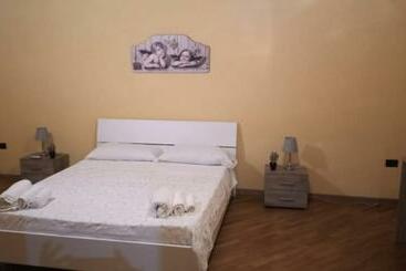 تختخواب و صبحانه B B Desy