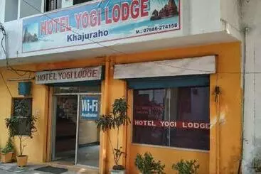 هتل Yogi Lodge