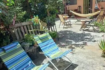 پانسیون Hostal Morenos Antigua