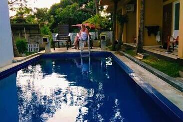 Pensió Petit Guest House