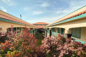 ホテル Studio 6 Savannah, Ga Gateway & I95