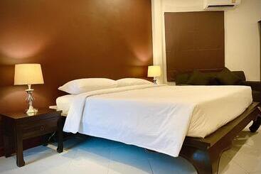 Hotel The Pace Phuket Boutique Resort