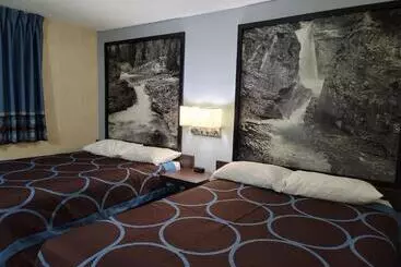 Hotel Super 8 North Red Deer
