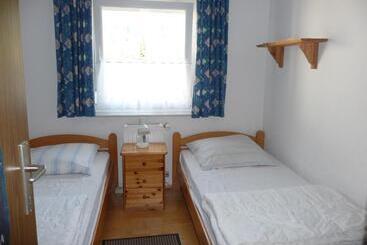 Жильё для туристов Ferienwohnung Eichenseher