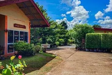 Bed & Breakfast ขวัญใจรีสอร์ท