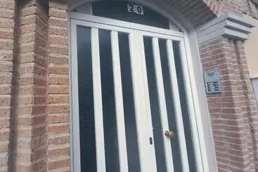 Turistihuoneistot Alojamiento Castelar