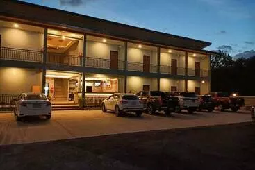 ホテル น้ำเค็มอินน์ Namkhem Inn