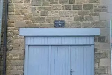 ツーリストアパートメント The Carriage House