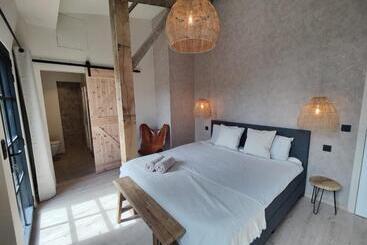 민박 D Oude Smidse