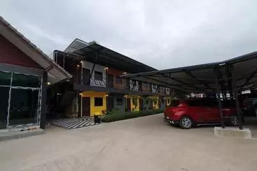 Hôtel โรงแรมอินทราเพลส