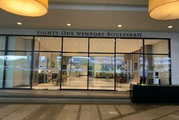 Appartement-hotel 81 Newport Boulevard Newport City Cluster 4   8f Across Naia Airport, Terminal 3