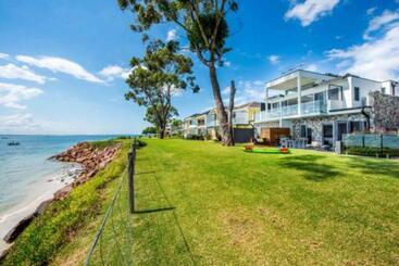 Turist apartmanları Dolphin Shores