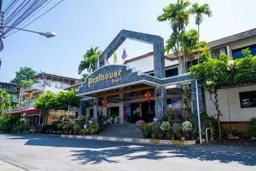 Hotel โรงแรม เพนท์เฮ้าส์ รีสอร์ท เบตง
