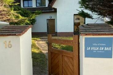 مبيت وإفطار La Villa En Baie