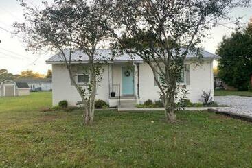 דירות לתיירים Newly Renovated Cozy Place Minutes From The Lake