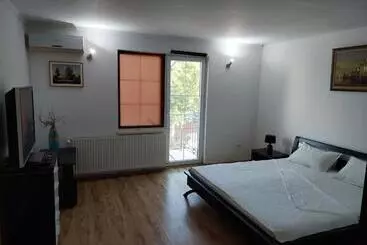 ツーリストアパートメント Casa Doros