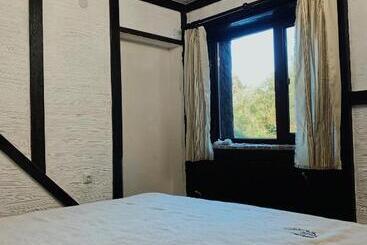 Пансион карамановите къщи