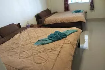 Majatalo Baan Dongsak River View