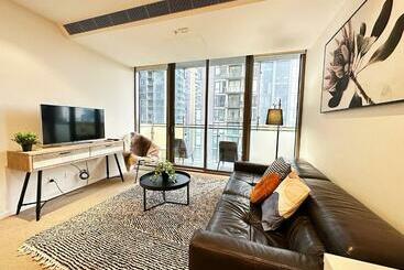 Apartamenty turystyczne Southbank Stylish Epic Residences Near Crown Casino With Pool & Gym