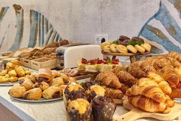 아파트 Marina Palace By Intercorp Hotel Group