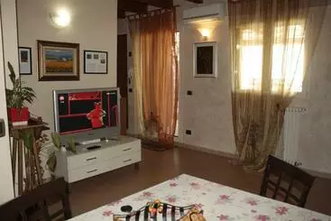 Casa B&b Bouganville Attico 85 Mq