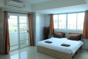 D5 Hotel สาขา หนองตำลึง