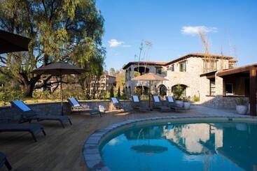 هتل Viñedos San Lucas