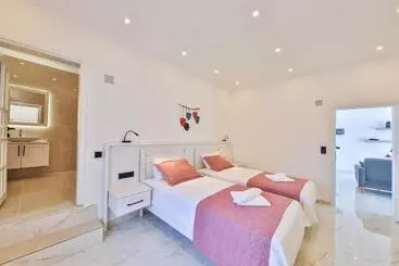 Turistlägenheter Villa Summery