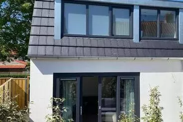 Turistihuoneistot Luxe Vakantiewoning In Domburg, Vaandragerstraat