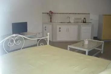 Pensiune Room In Guest Room   Chan Kim Don Mueang Guest House Triple Room